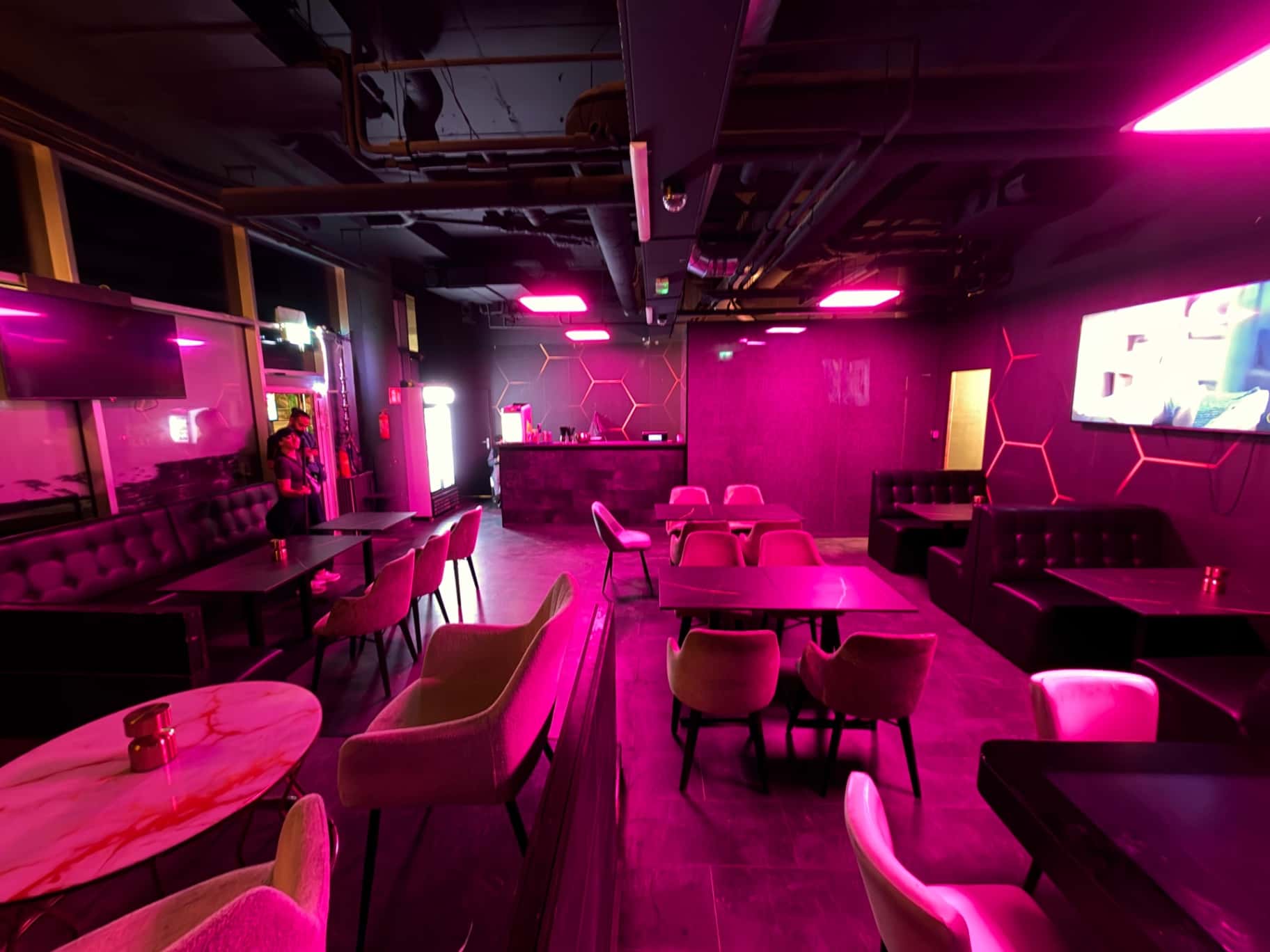 Shisha Lounge in Almere in de winkelcentrum (24 uur vergunning)
