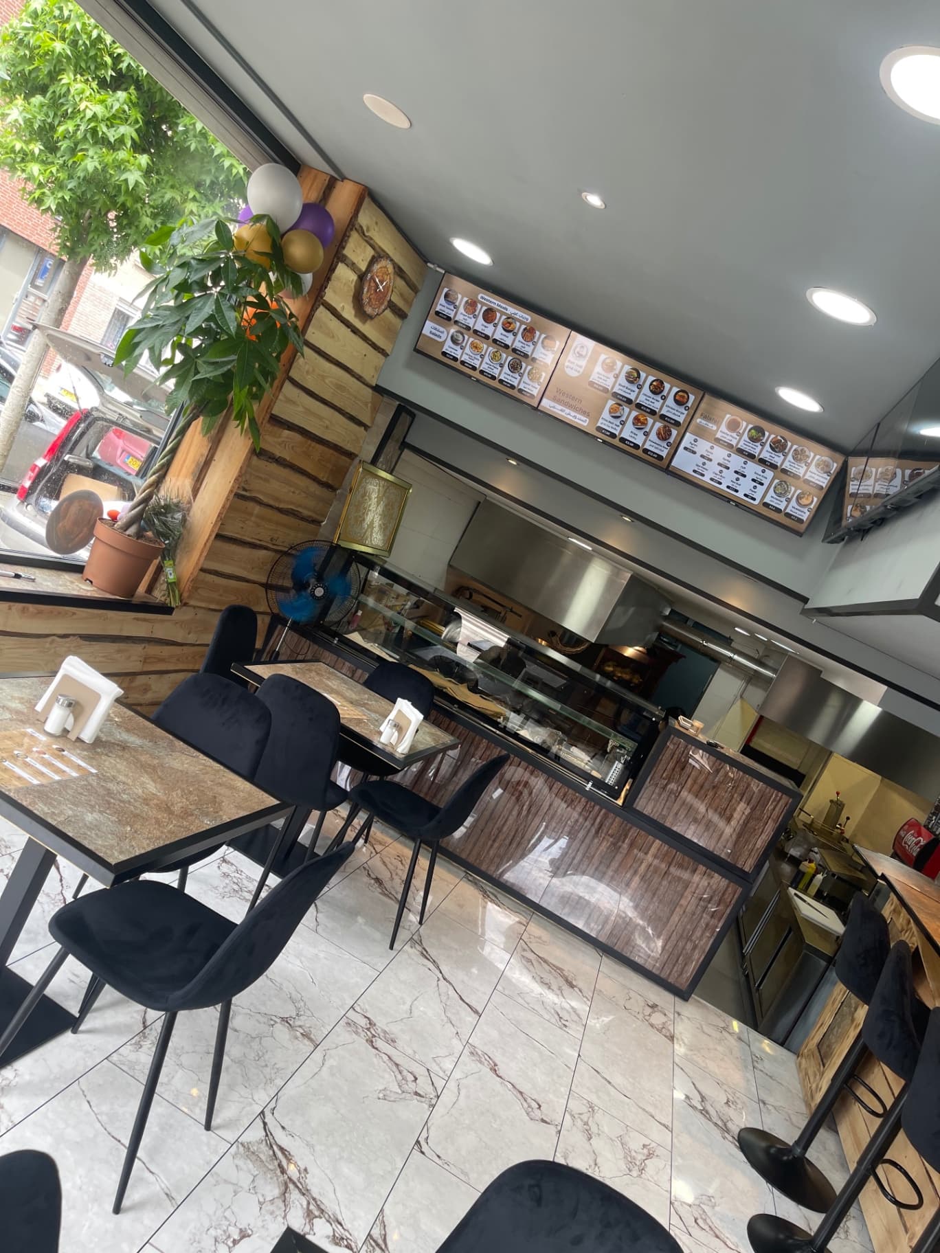 Complete Horeca zaak ter overname goede locatie, Rotterdam