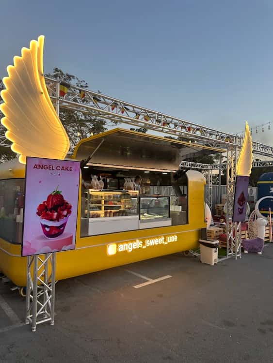 Foodtruck in Dubai, volledig ingericht, per direct beschikbaar